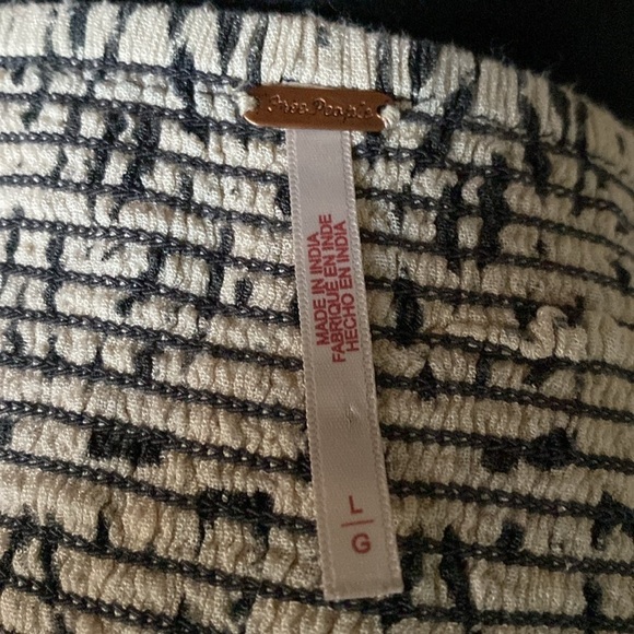 Free People Long Slevee Mixed Pattern Cropped Blouse - EUC - Picture 3 of 4